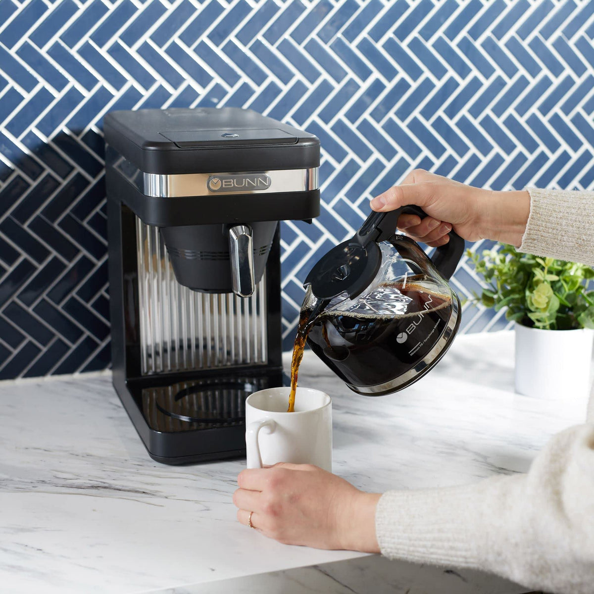 10 Cup Coffee Maker V705318
