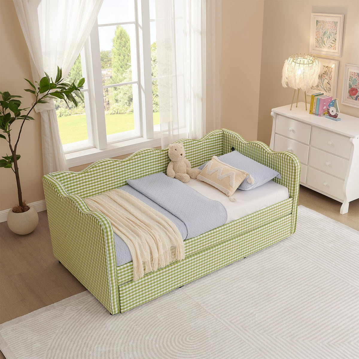 81-inch Twin to King Size Gingham Linen Upholstered Daybed with USB Charging Ports T103605