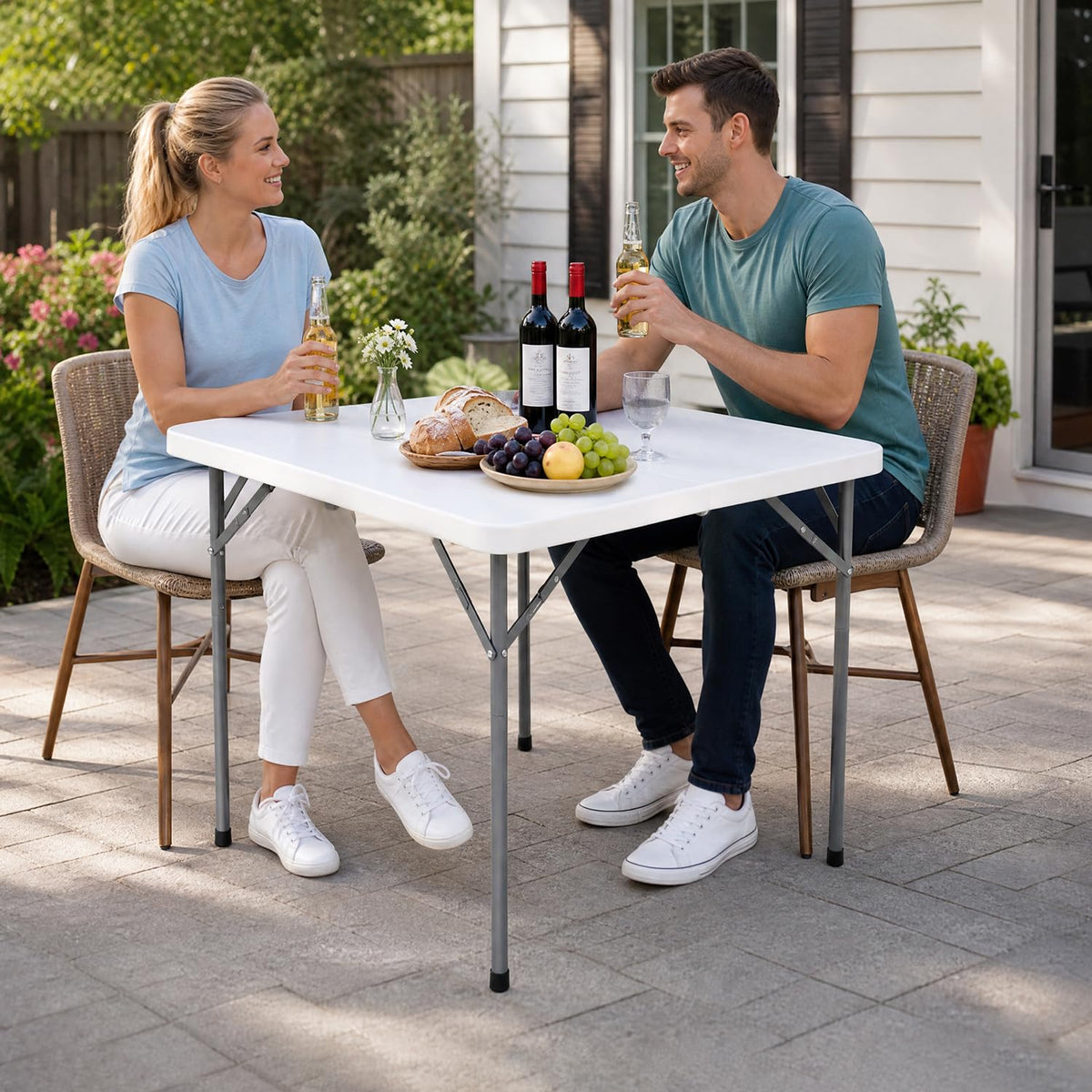 White Square Folding Card Table Z5249